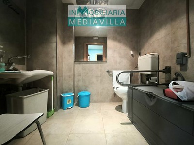 Local en venta en Portugalete, Carlos Vii, con baño
