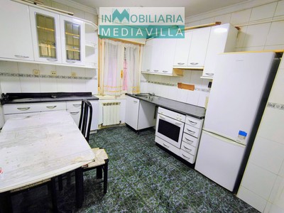 Piso en venta en Portugalete, Centro, con 3 dormitorios, 2 baños y balcón