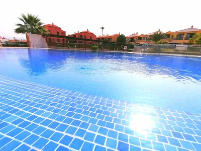 Apartamento en venta en Costa Del Silencio, con 2 dormitorios y baño