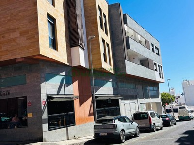 Piso en venta en Puerto Del Rosario, Zona Centro, con 2 dormitorios, baño, plaza de garaje, trastero y terraza
