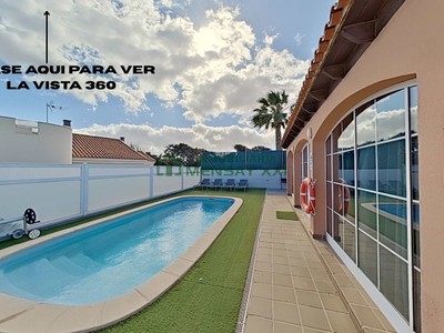 Chalet en venta en Caleta De Fuste, con 4 dormitorios, 2 baños, trastero y terreno