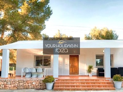 Holiday villa en holiday rentals en Sant Josep De Sa Talaia, Can Bellotera, con 3 dormitorios, 2 baños y 2 plazas de garaje