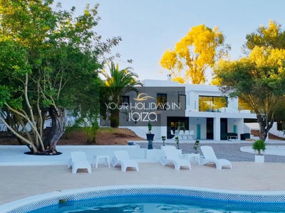 Holiday villa en holiday rentals en Sant Josep De Sa Talaia, San Jordi, con 4 dormitorios, 3 baños y 2 plazas de garaje