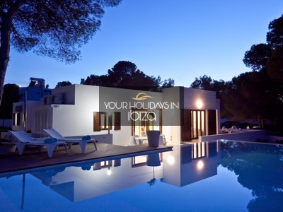 Holiday villa en holiday rentals en Sant Josep De Sa Talaia, Cala Bassa, con 6 dormitorios, 6 baños y 3 plazas de garaje