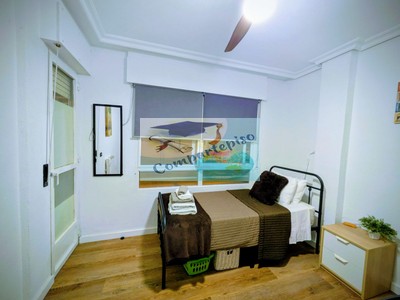 Habitación en alquiler en Espinardo, Cerca Universidad, con 4 dormitorios, 2 baños y balcón