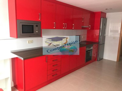 Habitación en alquiler en Guadalupe, Universidad Umu Y Ucam, con 4 dormitorios, 2 baños, plaza de garaje, balcón y terraza
