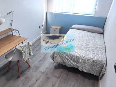 Habitación en alquiler en La Ñora, Javali Viejo, Cerca Ucam, con 3 dormitorios, baño, aseo y terraza