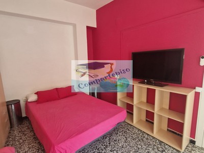 Habitación en alquiler en Murcia, San Nicolas, con 5 dormitorios y 2 baños