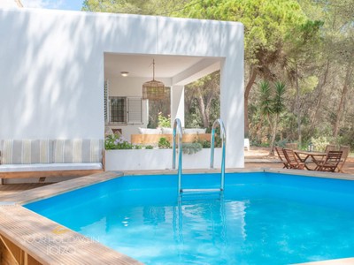 Holiday villa en holiday rentals en Santa Eularia Des Riu, Santa Getrudis, con 4 dormitorios y 2 baños