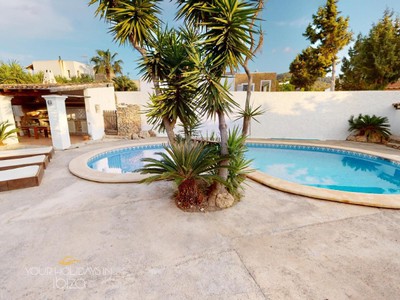 Chalet for Temporary Rental in Sant Josep de Sa Talaia, Ibiza – 260 m² for €7,000/month