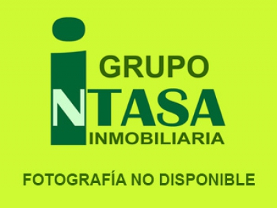 Locales en venta en Zamora, La Feria, con baño y aseo